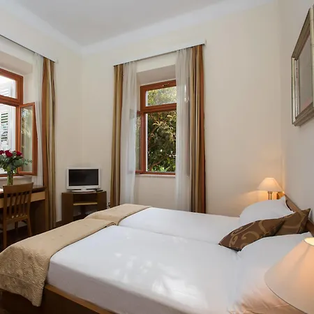 Hotell Zagreb 3*